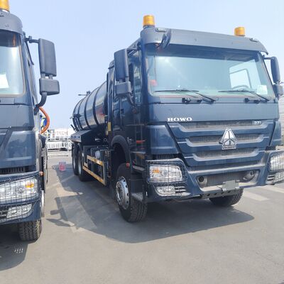 HOWO 15CBM Truk Penyedot Limbah Vakum dengan tipe 6×4 drive dan mesin 266HP untuk pembersihan limbah kota dan industri