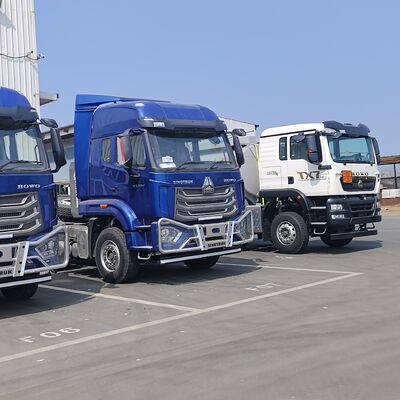 HOWO NX Traktor truk dengan roda penggerak 6×4 mesin diesel tugas berat dan kabin tidur atap tinggi untuk pertambangan dan barang jarak jauh