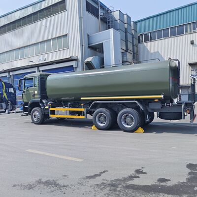 HOWO TX 6×4 truk tangki air dengan muatan 20T dan standar emisi Euro 2 untuk pembersihan jalan dan pengendalian debu