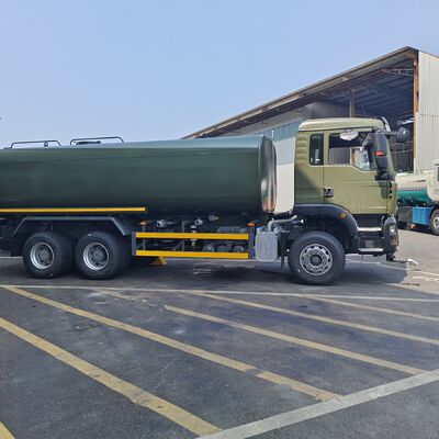 HOWO TX 6×4 truk tangki air dengan muatan 20T dan standar emisi Euro 2 untuk pembersihan jalan dan pengendalian debu