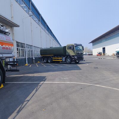 HOWO TX 6×4 truk tangki air dengan muatan 20T untuk penekanan debu jalan dan pembersihan kota