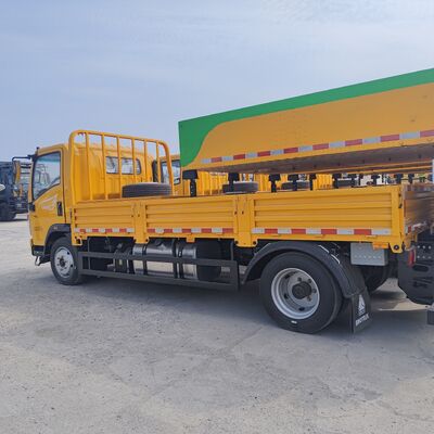 HOWO 4×2 Crash Cushion Truck dengan Penyerapan Energi Berkinerja Tinggi dan Desain Penggantian Modular untuk Keselamatan Jalan Raya