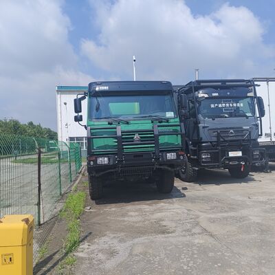 HOWO 6×4 truk tangki air dengan kapasitas 20.000L, mesin 371HP dan tangki baja karbon untuk pembersihan jalan dan penghapusan debu