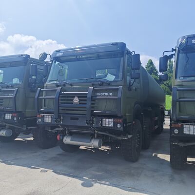 HOWO 8×8 50.000L Tank Tank dengan Mesin 371HP dan 8×8 All-Wheel Drive untuk Transportasi Bahan Bakar Berat