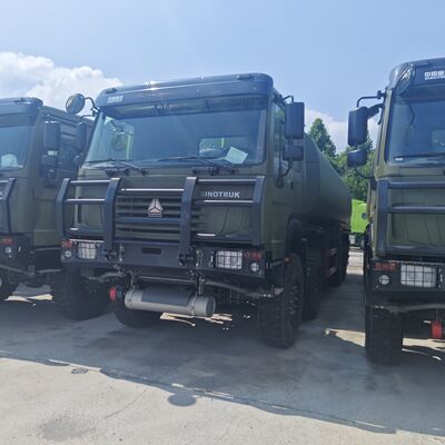 HOWO 8×8 50.000L Tank Tank dengan Mesin 371HP dan 8×8 All-Wheel Drive untuk Transportasi Bahan Bakar Berat