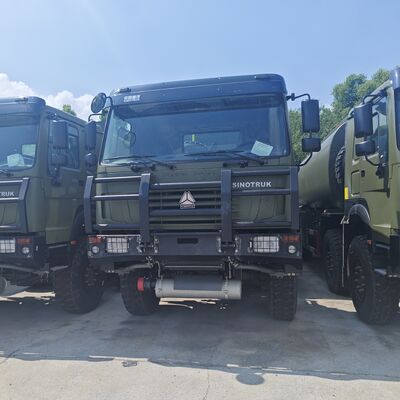 HOWO 8×8 45,000L Tank Tank Tank dengan Mesin 371HP dan 8×8 All-Wheel Drive untuk Transportasi Bahan Bakar Berat