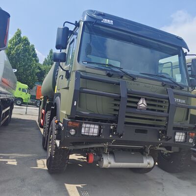 HOWO 8×8 45,000L Tank Tank Tank dengan Mesin 371HP dan 8×8 All-Wheel Drive untuk Transportasi Bahan Bakar Berat