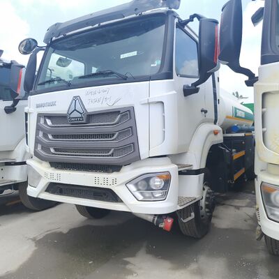 HOWO NX 6×4 CNG Fuel Tank Truck dengan Mesin 400HP dan Kapasitas 30.000L untuk Pengangkutan Diesel dan Bensin