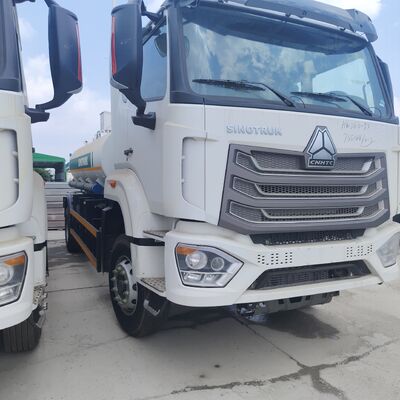 HOWO NX 6×4 CNG Fuel Tank Truck dengan mesin 400HP dan muatan 20T untuk transportasi diesel dan bensin