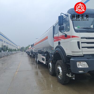 Truk Tangki Bahan Bakar Beiben 8x8 35000L Tugas Berat Off Road Truk Tangki Diesel untuk Pertambangan Kongo