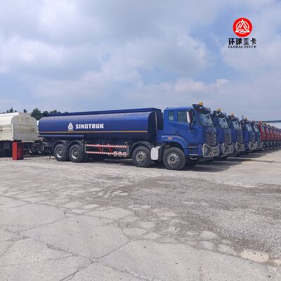 Truk Tangki Bahan Bakar HOWO NX 8x4 30000L Truk Bowser Diesel Tugas Berat untuk Pasar Ghana