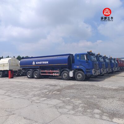 HOWO NX 8x4 30000L Fuel Tank Truck Heavy Duty Diesel Bowser Truck untuk Pasar Tanzania