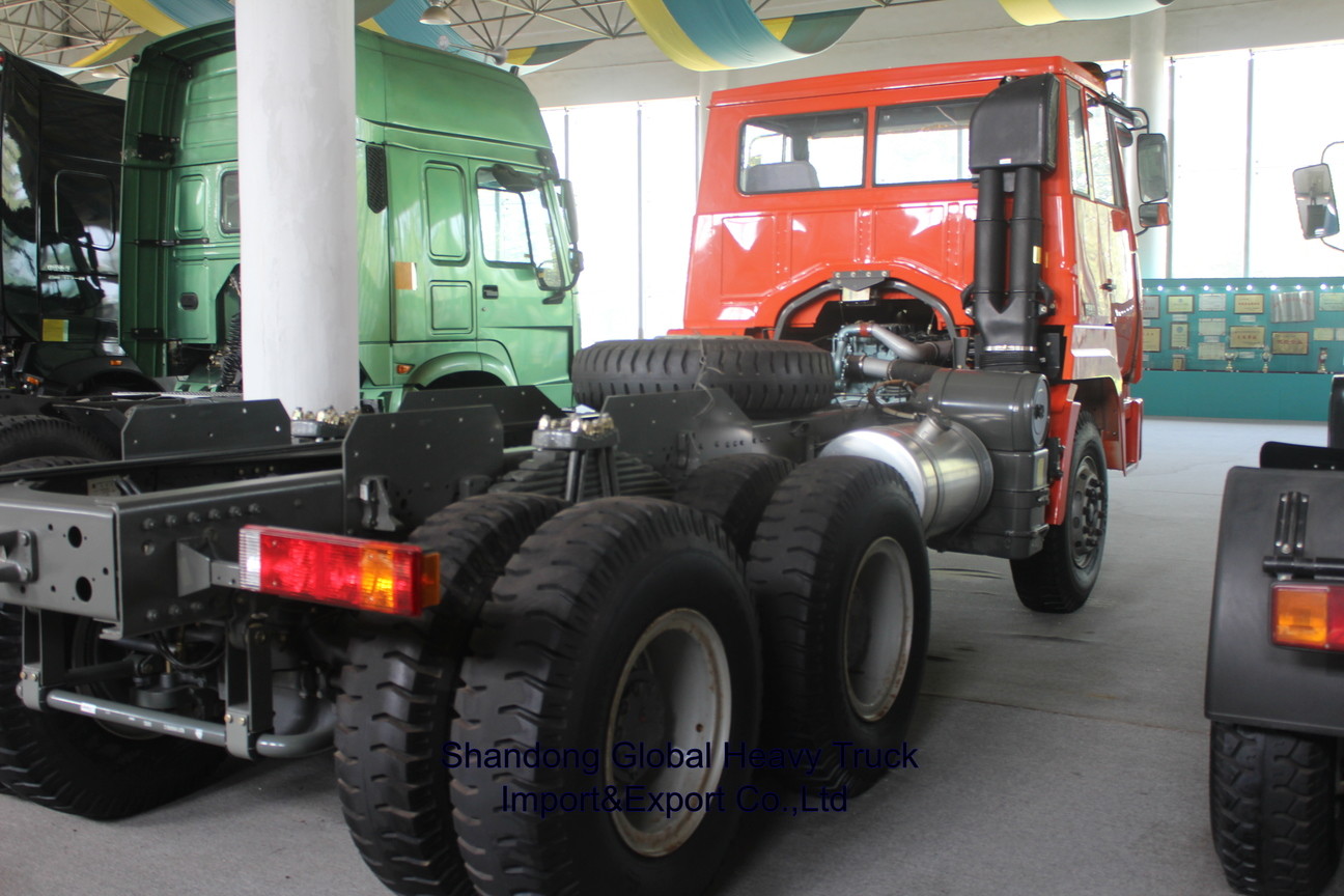Sinotruk HOWO/ Shacman Traktor Pengangkutan Kargo