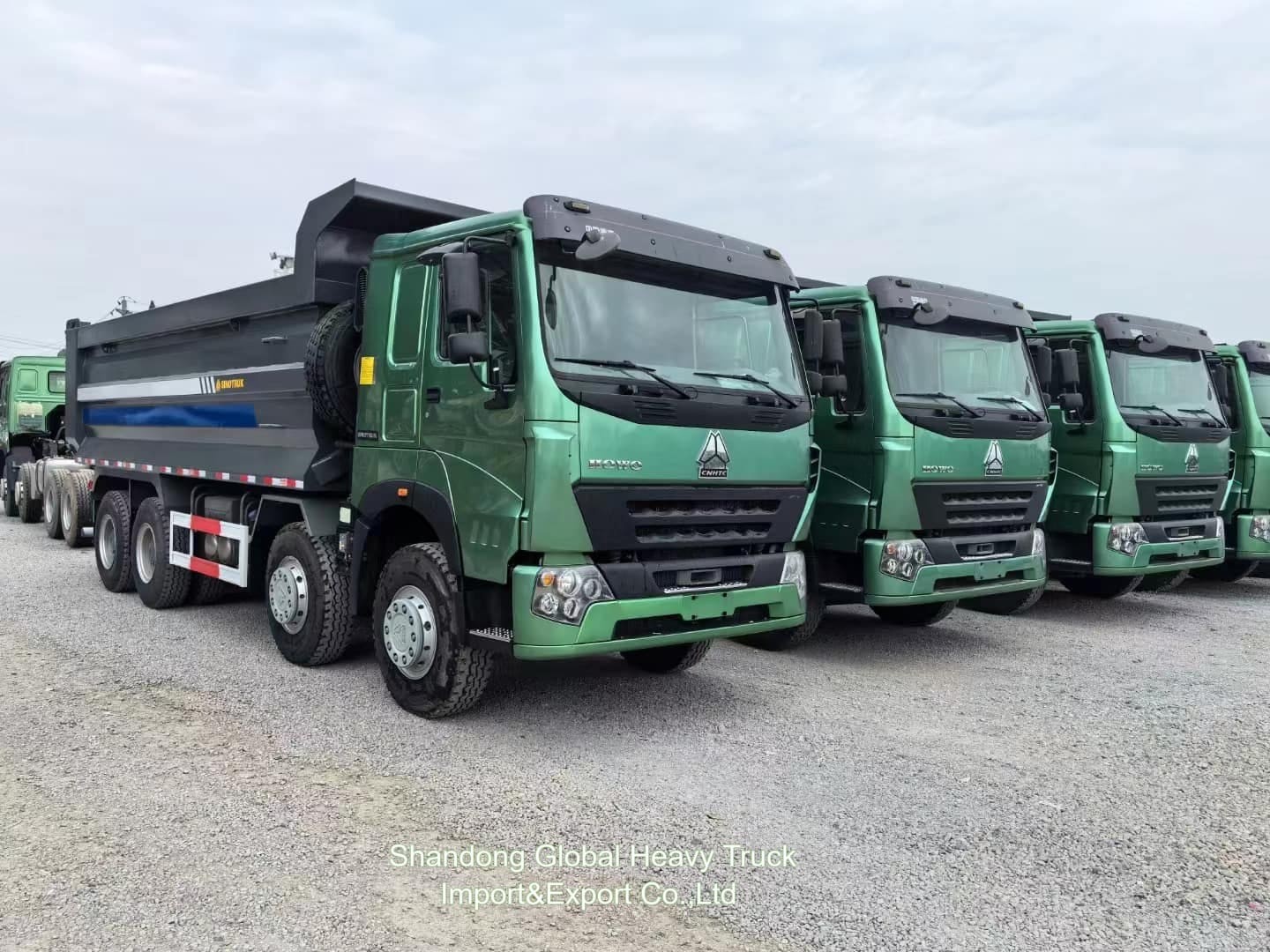 Sinotruck Howo 50ton Dump Trucks 8x4 375hp Euro2 Heavy Duty Baru dan bekas Dump Tipper Trucks
