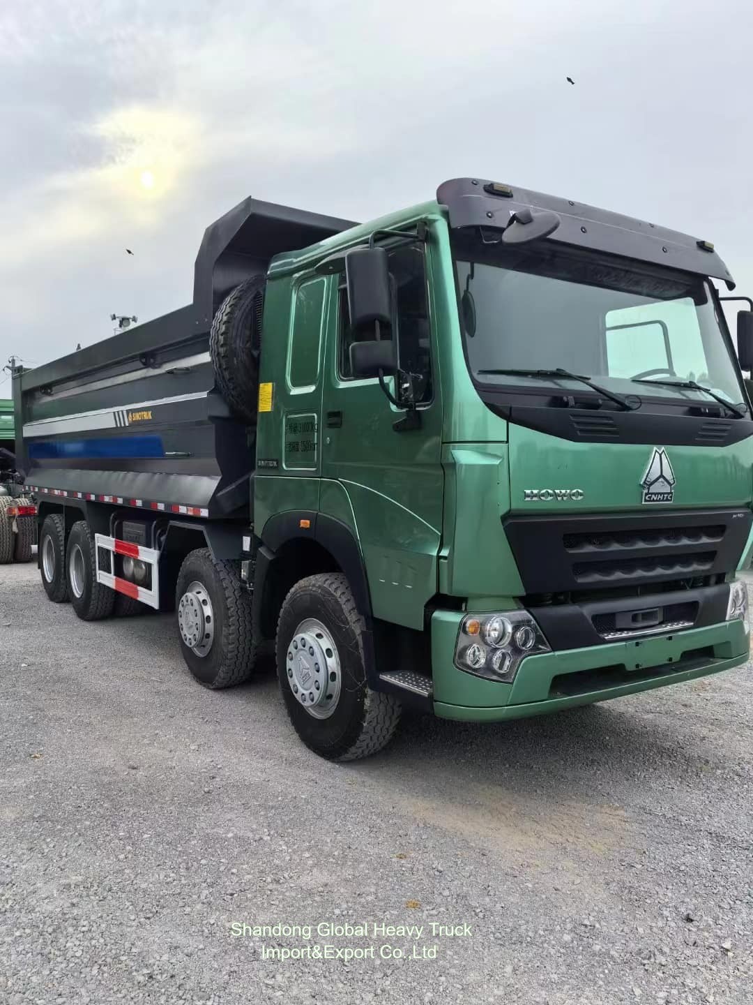 Sinotruk HOWO 371HP-380HP 25t-100t Heavy Duty Transport Used Delivery Truck Listrik 12 Roda