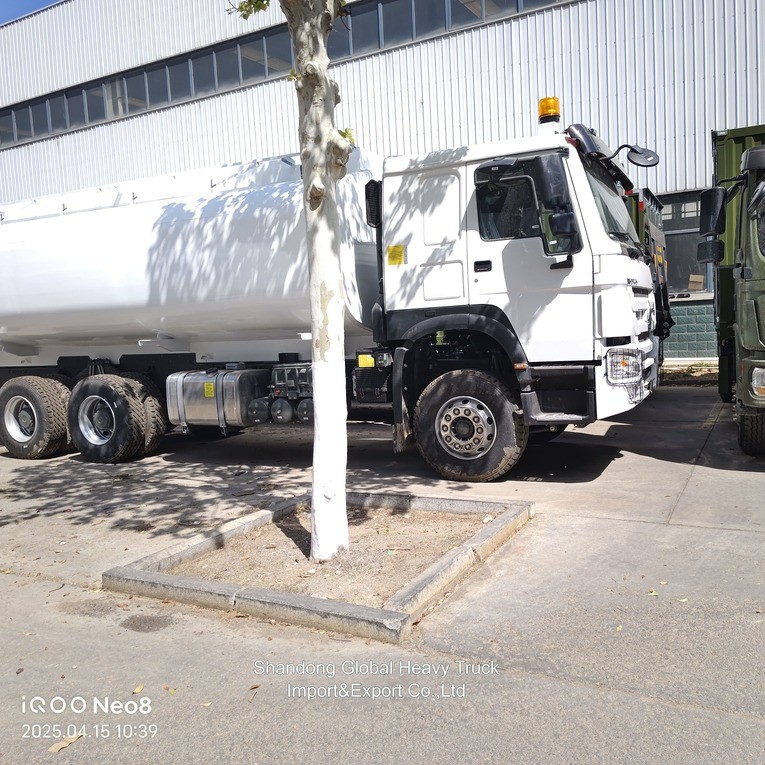 Baru Sinotruk HOWO 6X4 20000L Tank Minyak Tanker Bahan Bakar Truk Untuk Dijual Di Filipina
