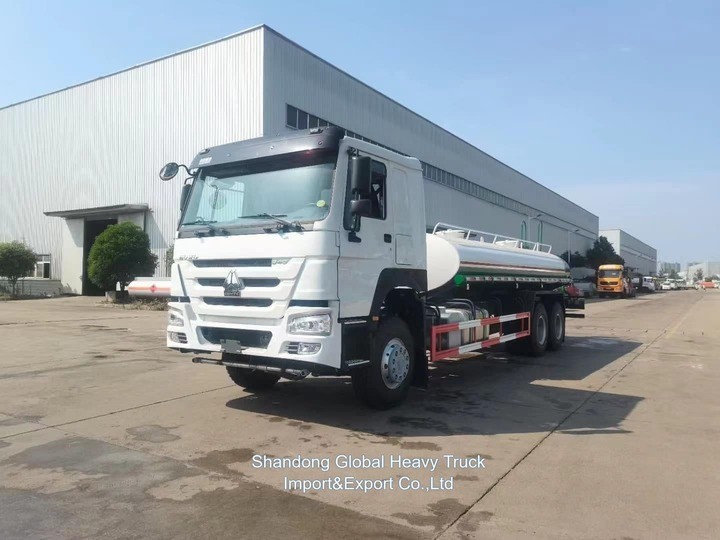 Baru dan digunakan Shacman HOWO minyak / bahan bakar / tangki air Tanker-Truck untuk dijual