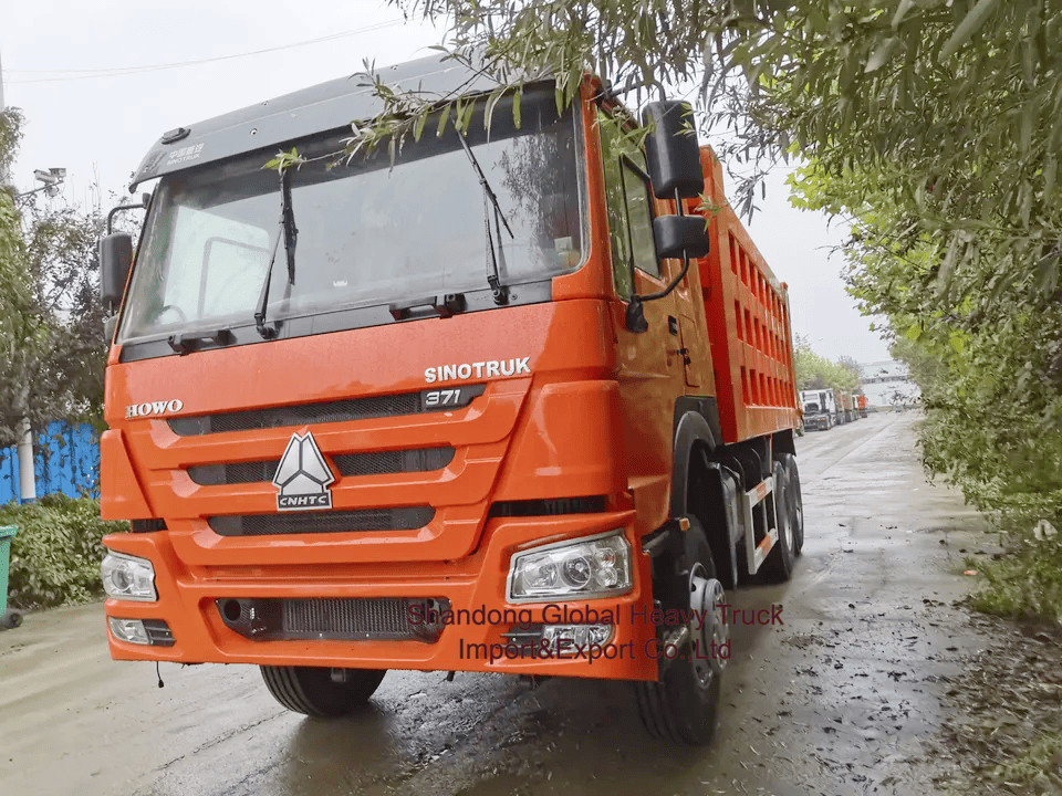 Efisiensi Konstruksi 336 HP 371HP 380HP 400HP 440HP HOWO Dump Truck Tipper Truck.