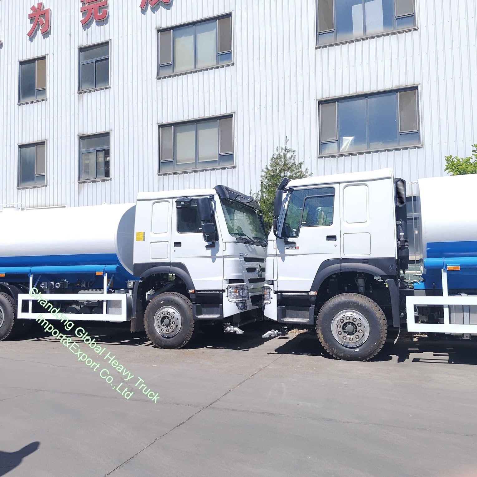 Karir Pertambangan Tekanan Tinggi Sprinkler Tangki Air Truk HOWO 371HP 6*4 Truk Sprinkler Air
