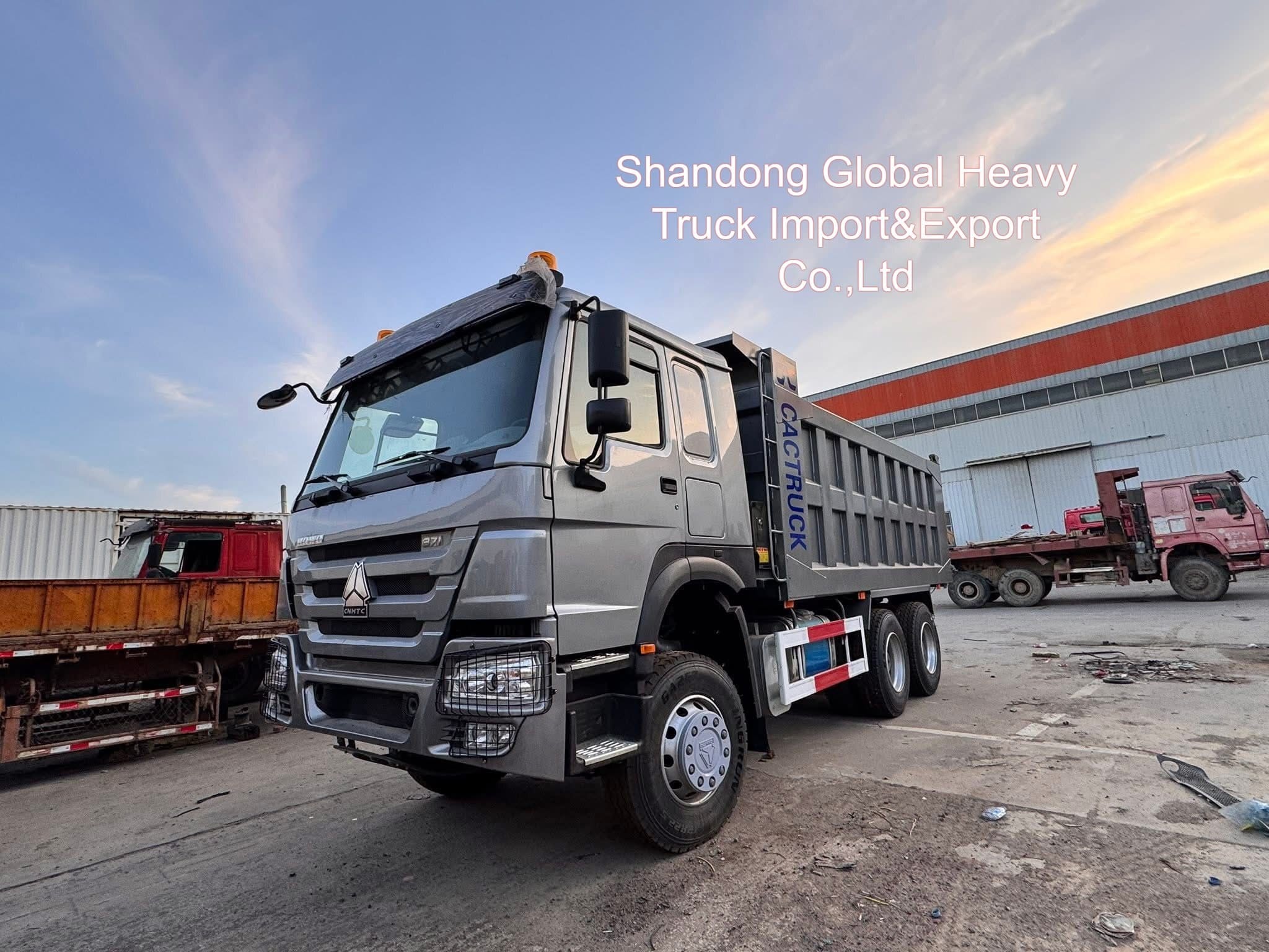 10 roda baru 6X4 truk penghancur Sinotruk HOWO 371HP 20 ton truk penghancur