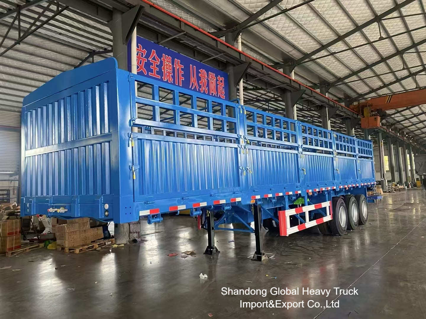 Truk Semi Trailer Pagar 3 Gandar 60 Ton untuk Pengangkutan Ternak