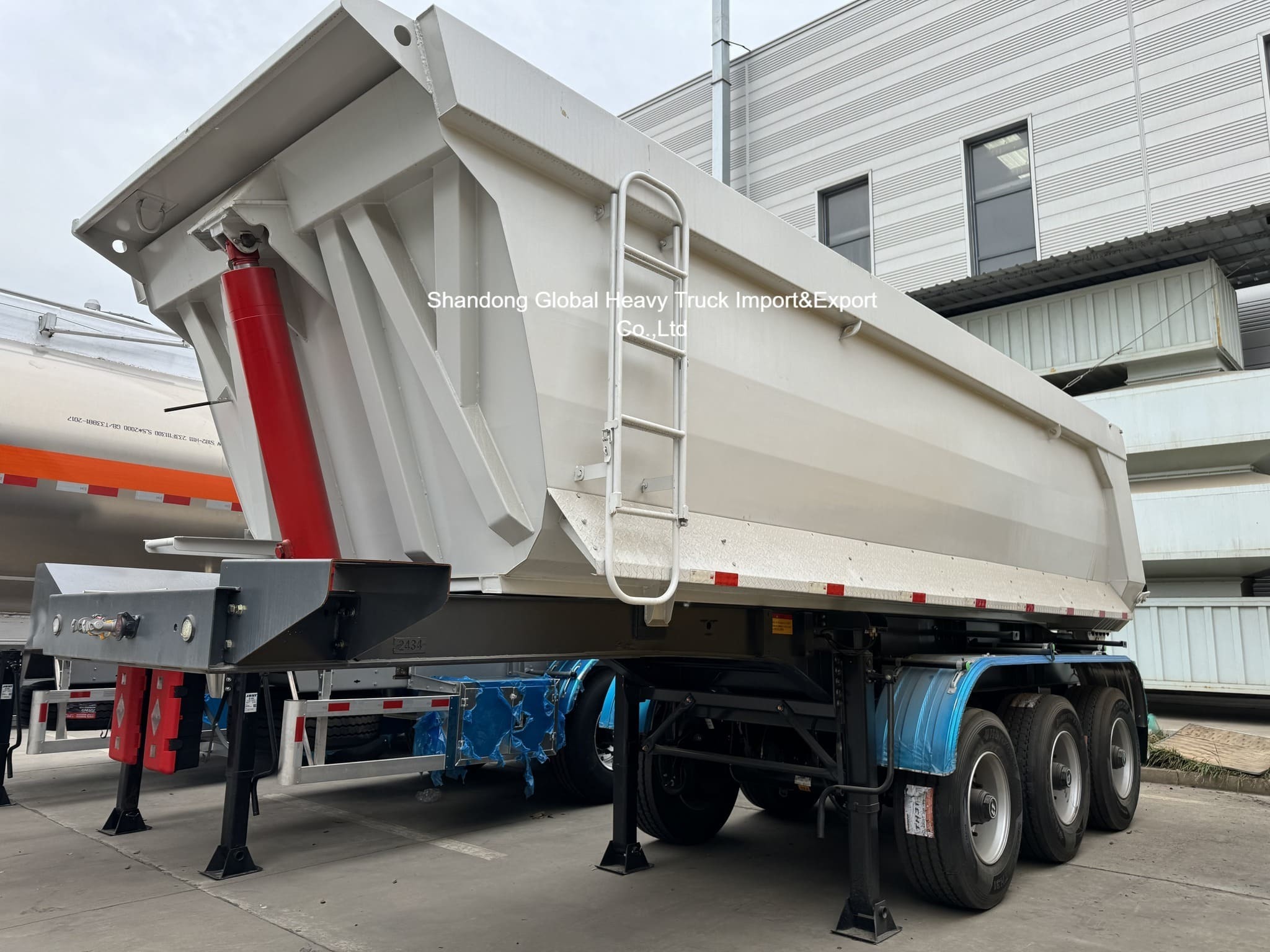 Semi Trailer Dump Baja Baja 3-Gandar untuk Beban Berat