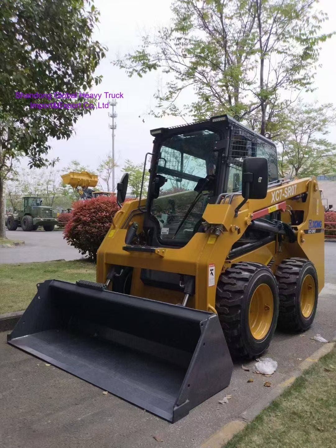 XC7-SR07 3 Ton Mini Skid Steer Loader 35.5kw Sertifikat CE