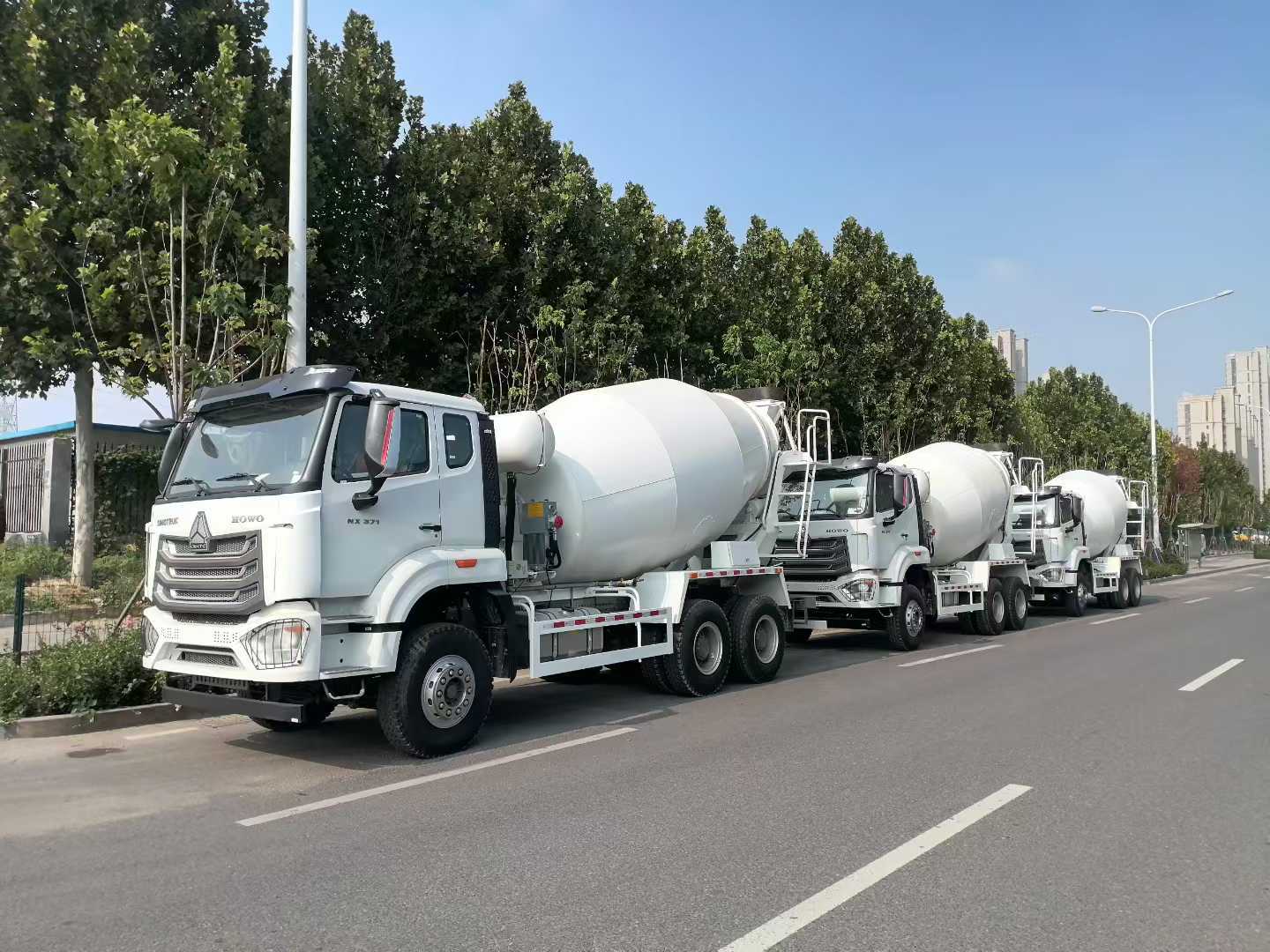 2025 Zoomlion HOWO NX 6X4 truk pengaduk beton dengan 300-400hp Euro 2/Euro 3 mesin diesel