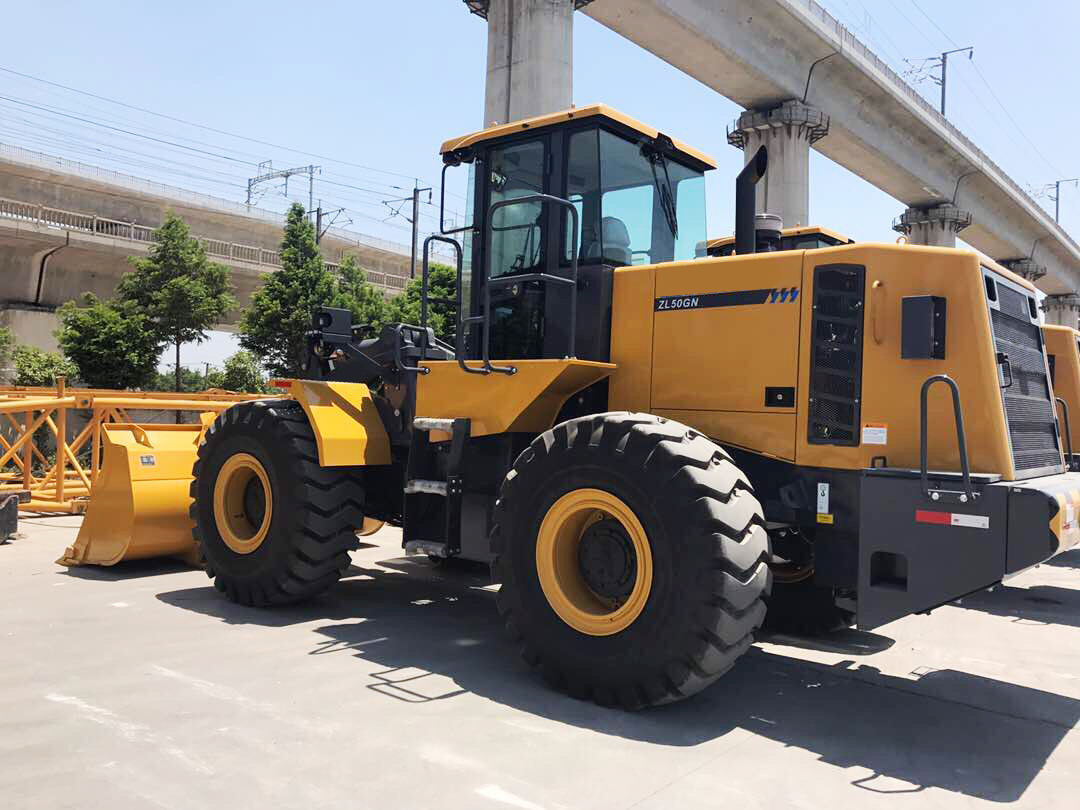 XCMG ZL50GN Wheel Loader dengan Beban Terukur 5 ton, Daya Terukur 162kw, dan Transmisi Power-Shift Hidraulik
