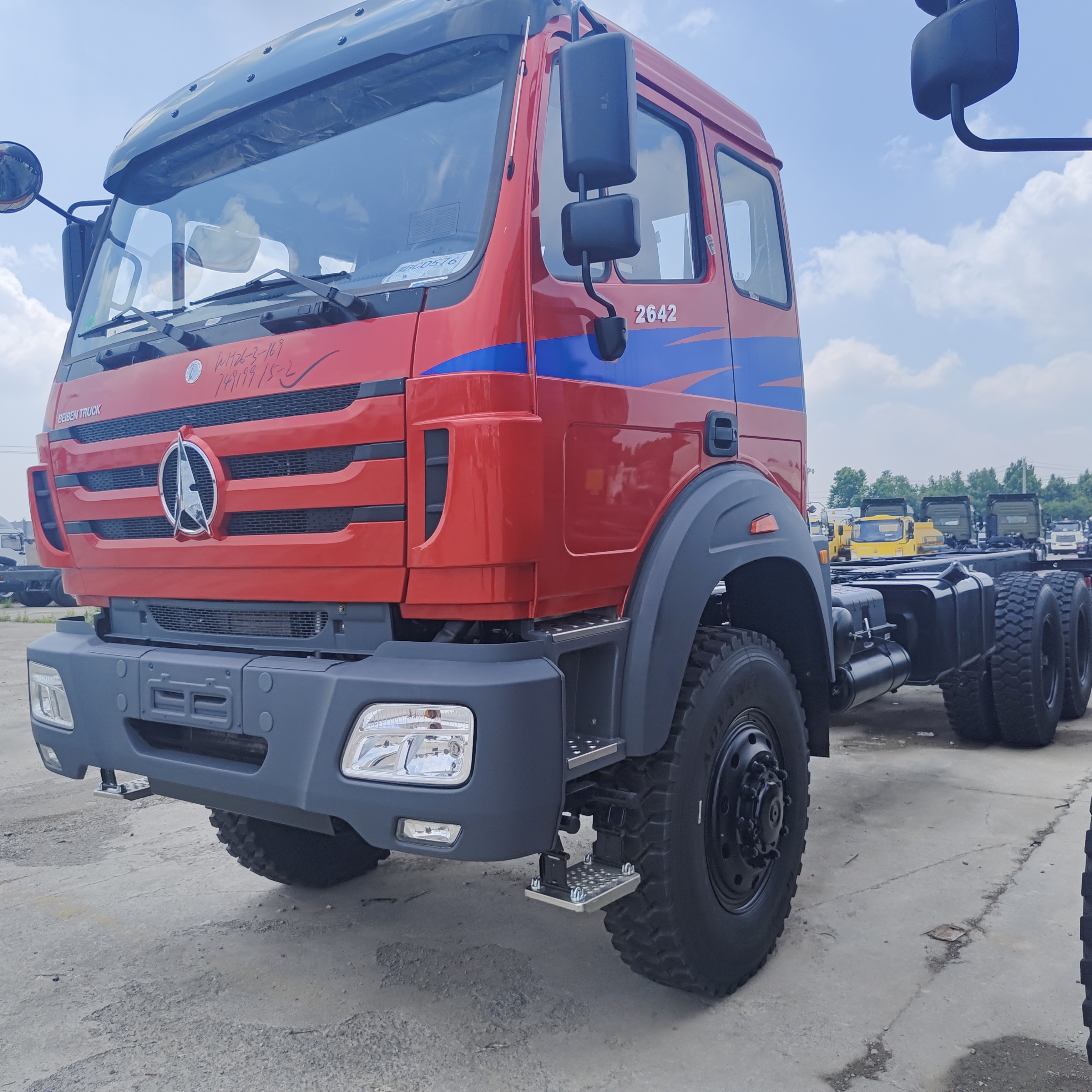 BEIBEN 2648 8×4 Mining Dump Truck dengan 480HP WEICHAI Engine dan 40-50 Ton Payload untuk Heavy Duty Mining
