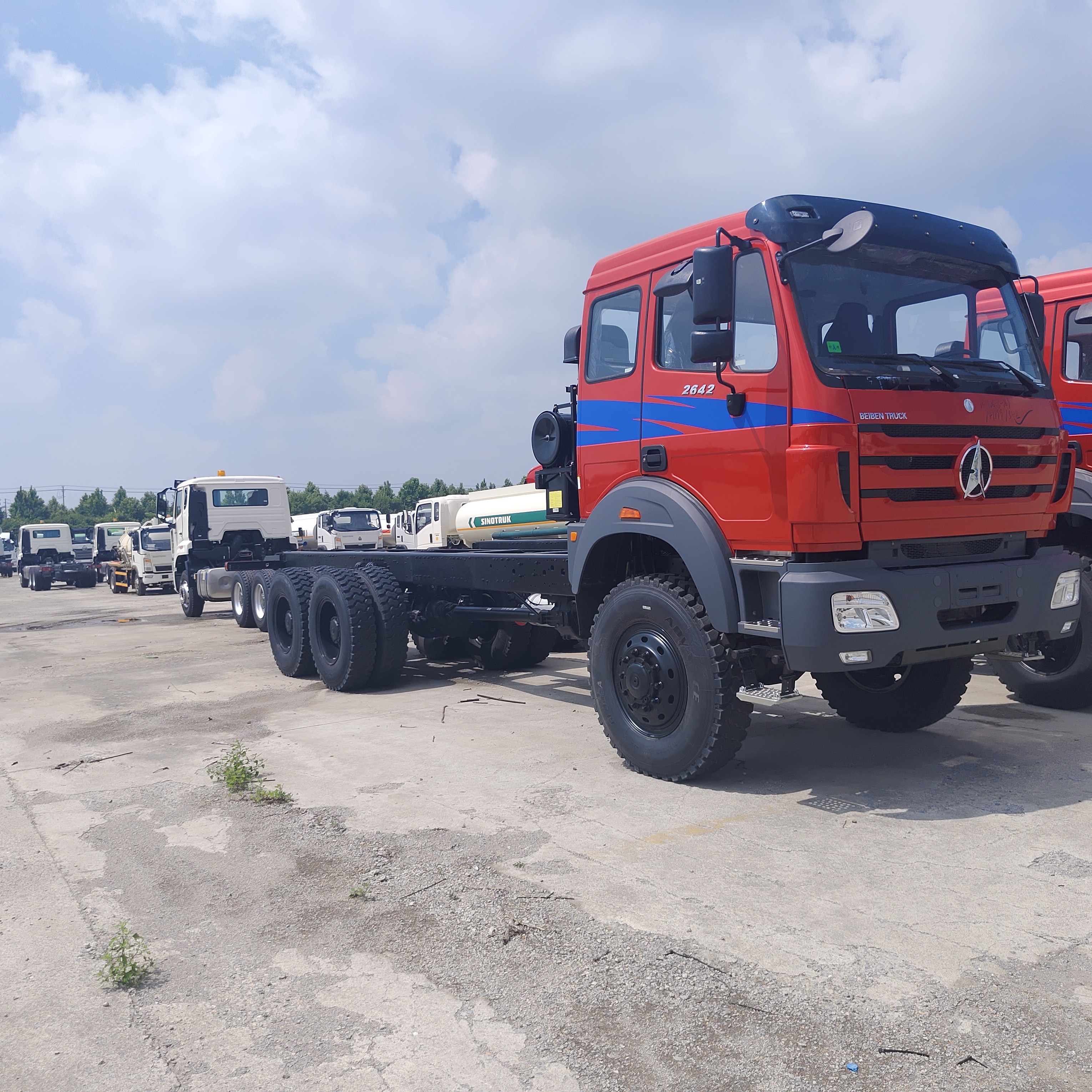 BEIBEN 2648 6×4 Heavy Duty Mining Dump Truck dengan 480HP Weichai Engine dan 30-40 Ton Payload untuk Transportasi Tembaga dan Kobalt
