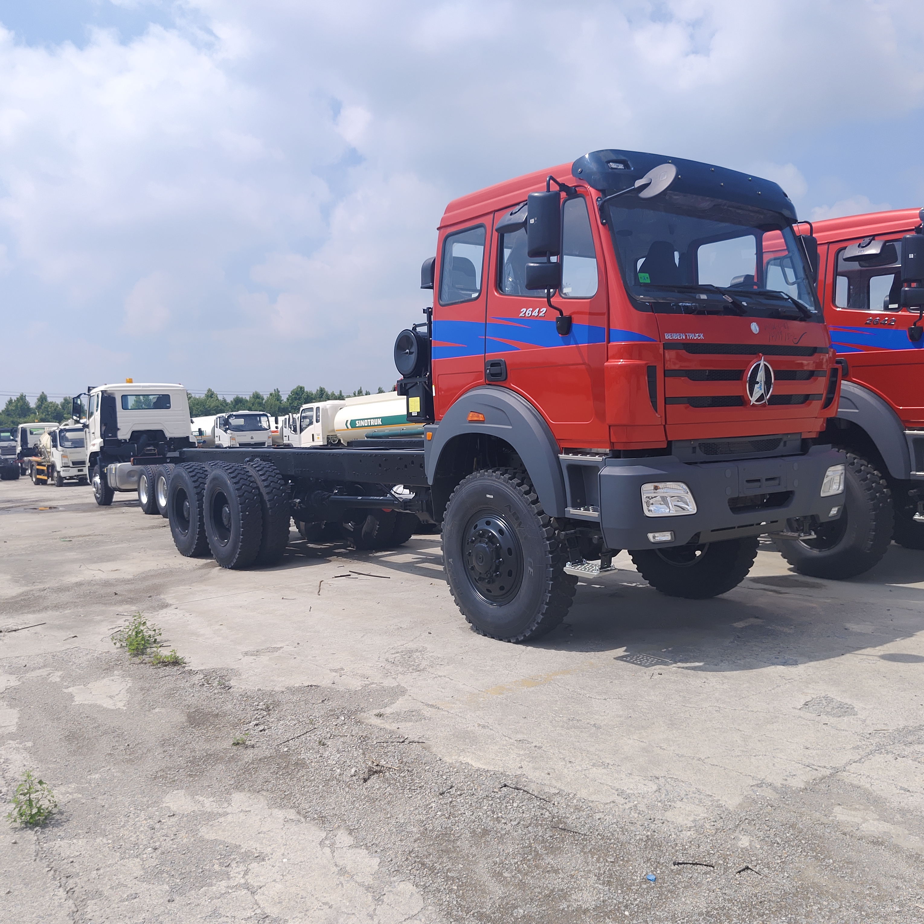 BEIBEN 2642 6×6 Mining Dump Truck dengan mesin 420HP WEICHAI dan muatan 30-40 ton untuk pertambangan tugas berat