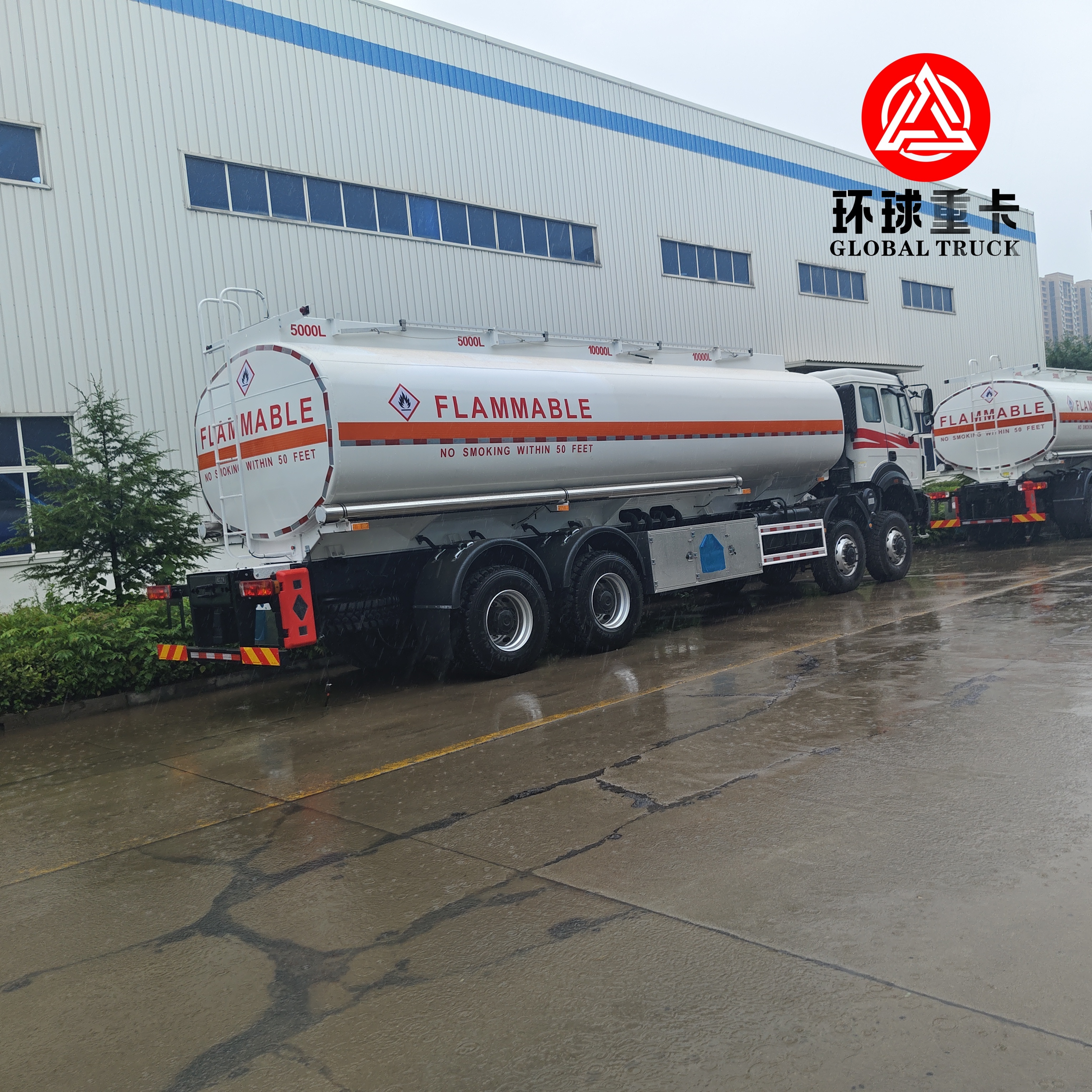 Truk Tangki Bahan Bakar Tambang Beiben 8x8 35000L dengan Sasis Tugas Berat untuk Kongo Afrika