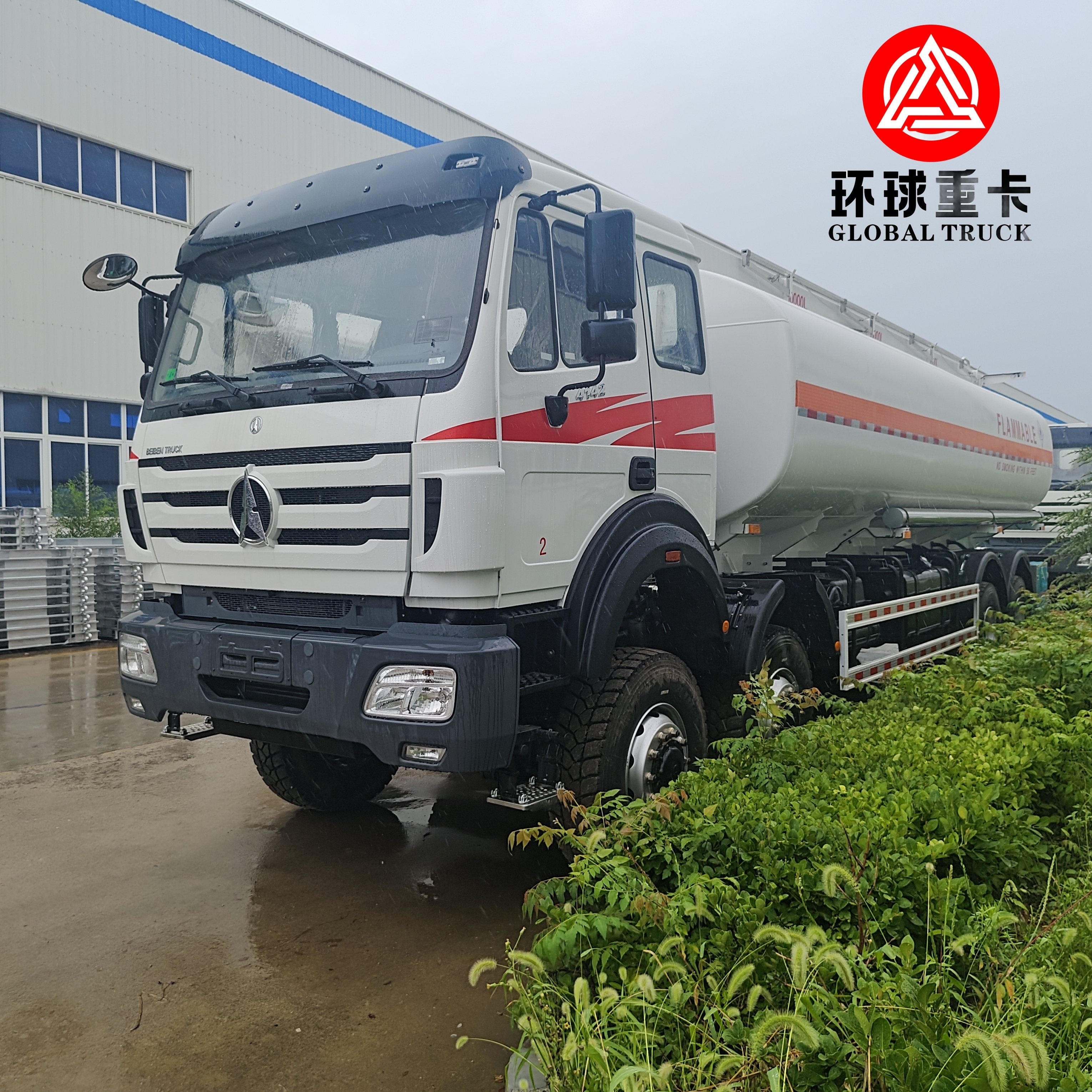 Truk Tangki Bahan Bakar Off-Road Tugas Berat Beiben 8x8 35.000L untuk Pertambangan Kongo