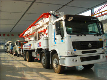 Sinotruk Howo 8x4 Truck Pump Beton Euro 2 Dengan Wheelbase 5000mm